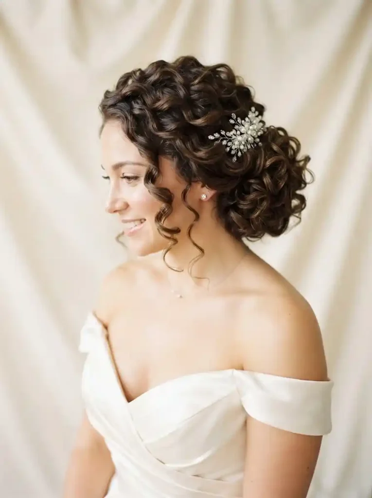 Classic-Curly-hairstyles-for-wedding.