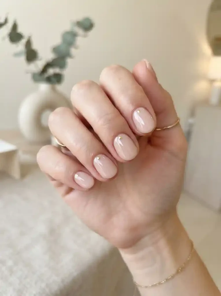 9. Tiny Gold Accent