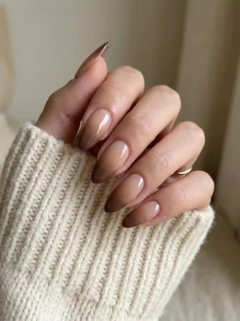 20. Mocha Ombré Nails