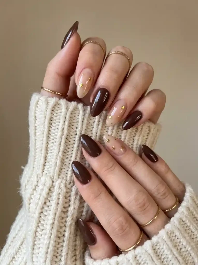 21. Gold Star Accents